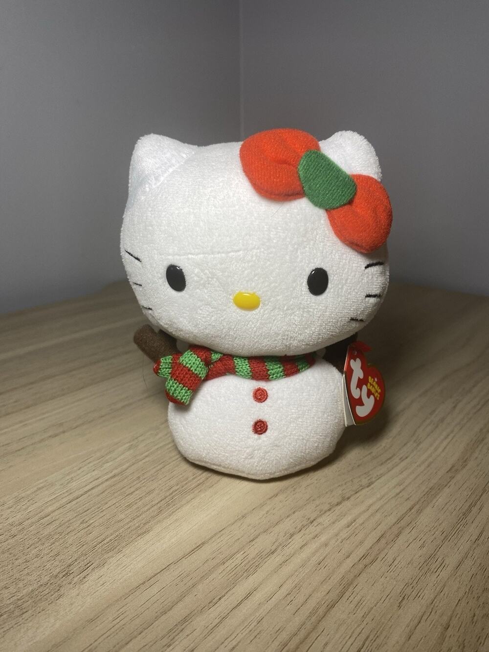 Hello Kitty Snowman Cat (2013) Ty Beanie Babies Plush Toy